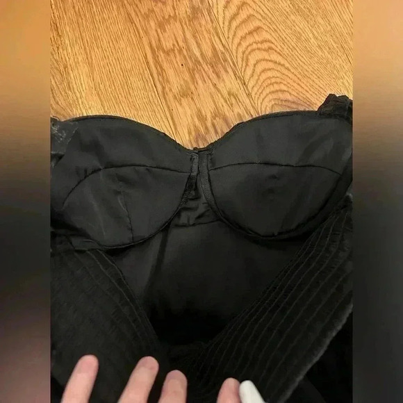 ASTR The Label Irene Top Blouse Black size Medium - Picture 6 of 11